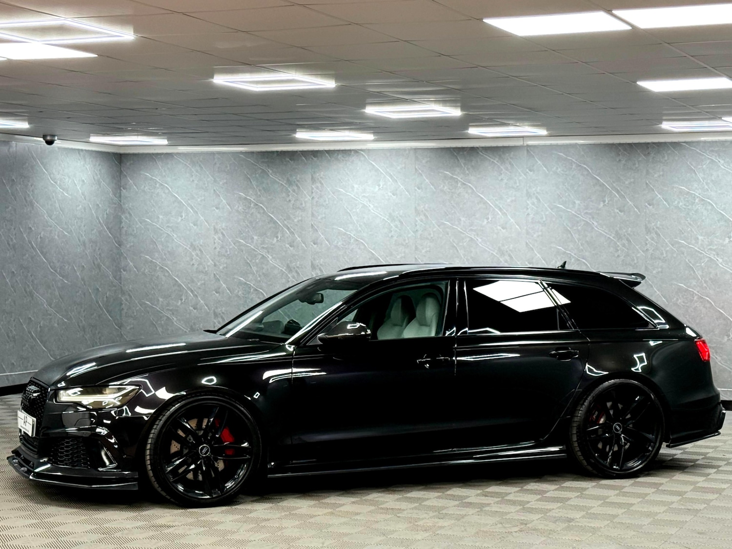 Used Audi RS6 2016 for sale - 77087644: Photo 13