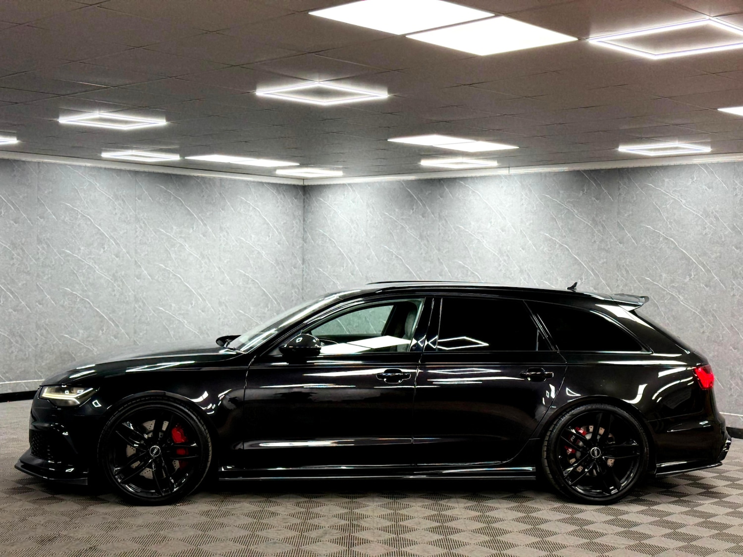 Used Audi RS6 2016 for sale - 77087644: Photo 9