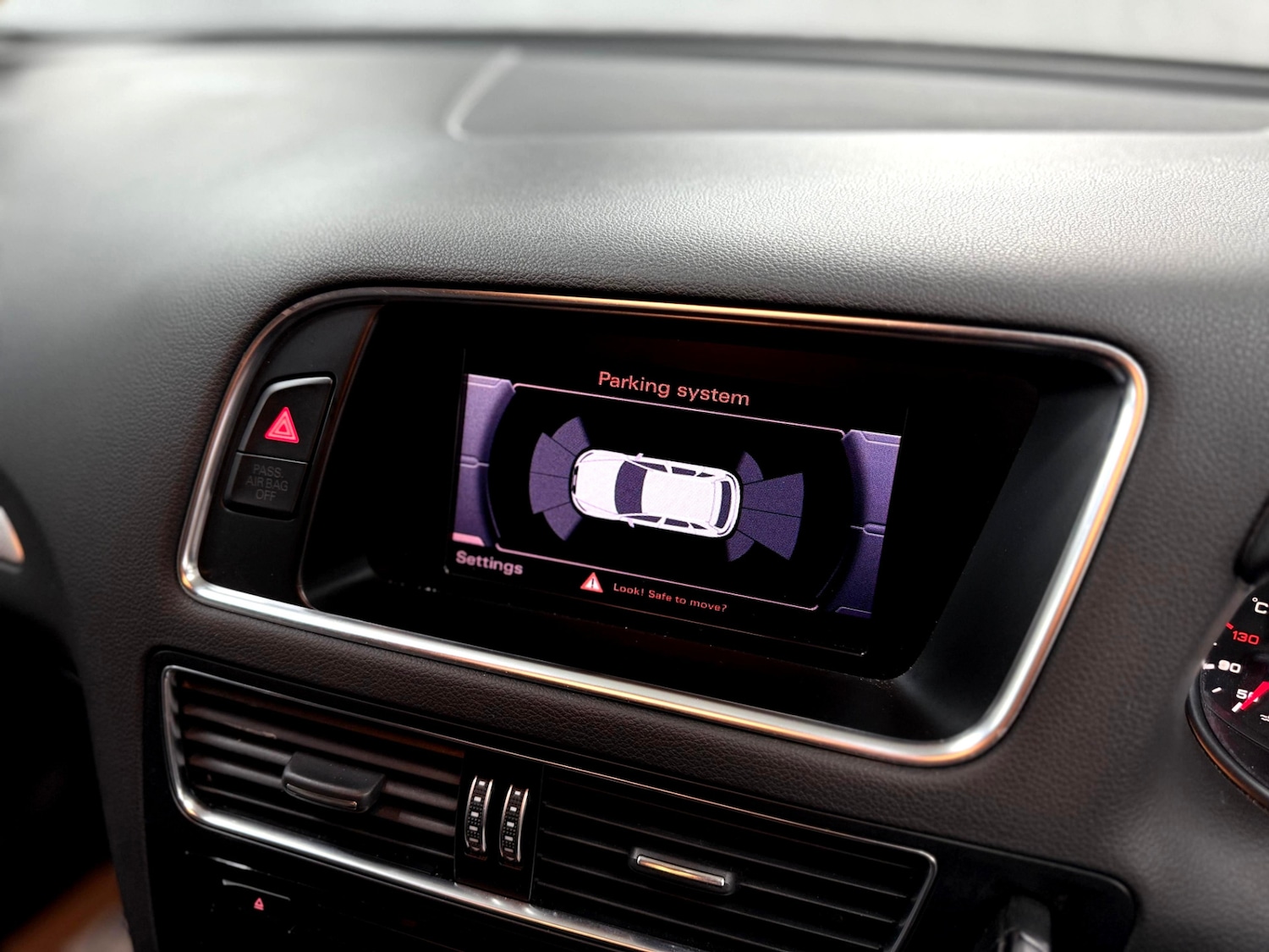 Used Audi Q5 2012 for sale - 76949422: Photo 34