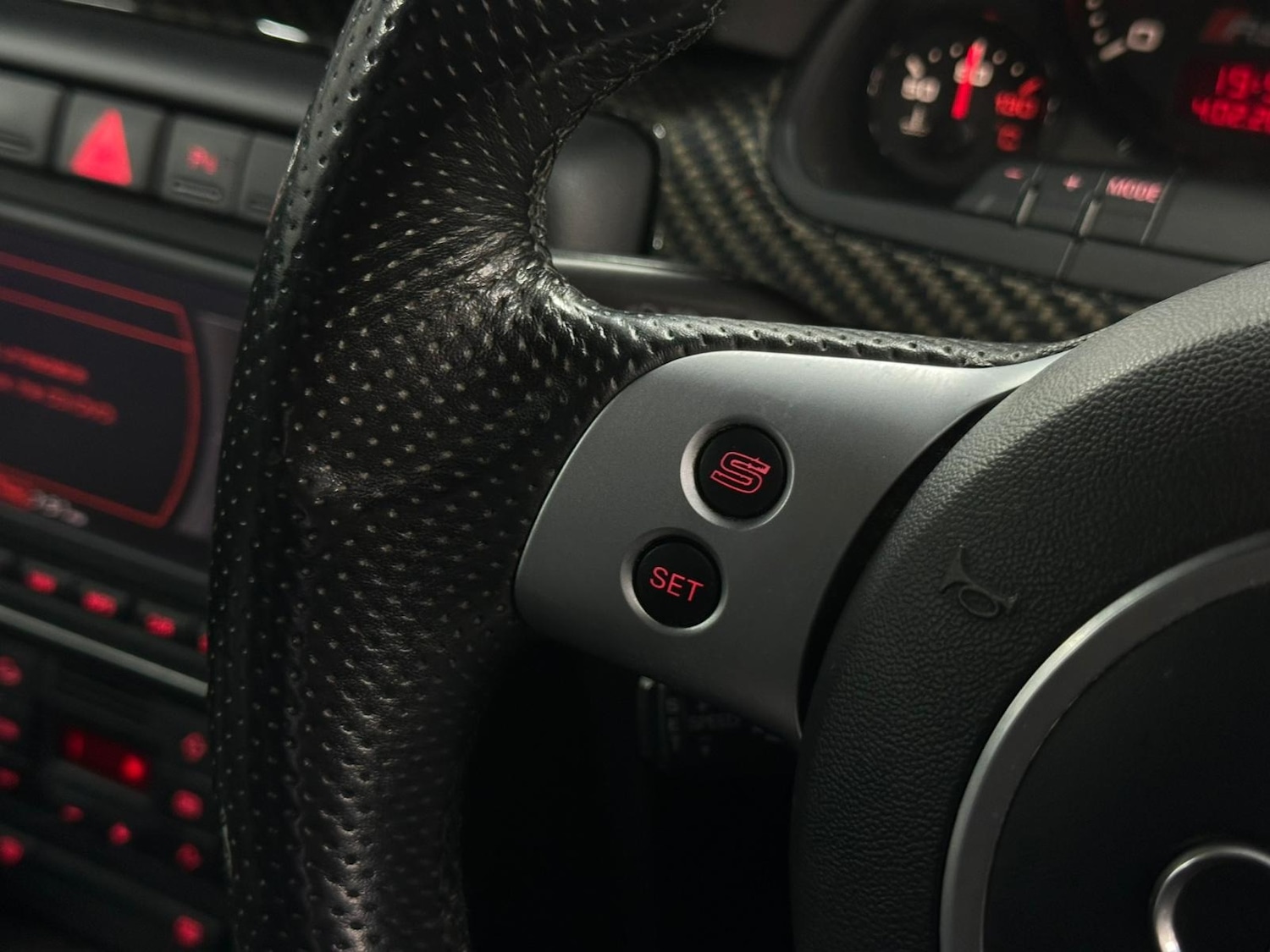 Used Audi RS4 2006 for sale - 77409816: Photo 17