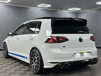 Used Volkswagen Golf 2015 for sale - 76539233: Photo