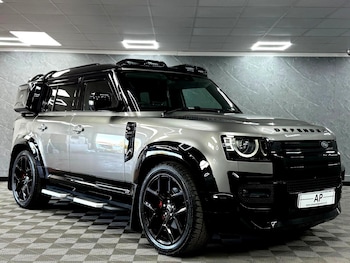 Used Land Rover Defender 2024 for sale - 75979370: Photo