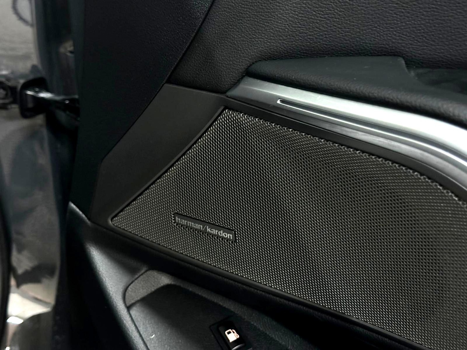 Used BMW 3 Series 2020 for sale - 77435868: Photo 27