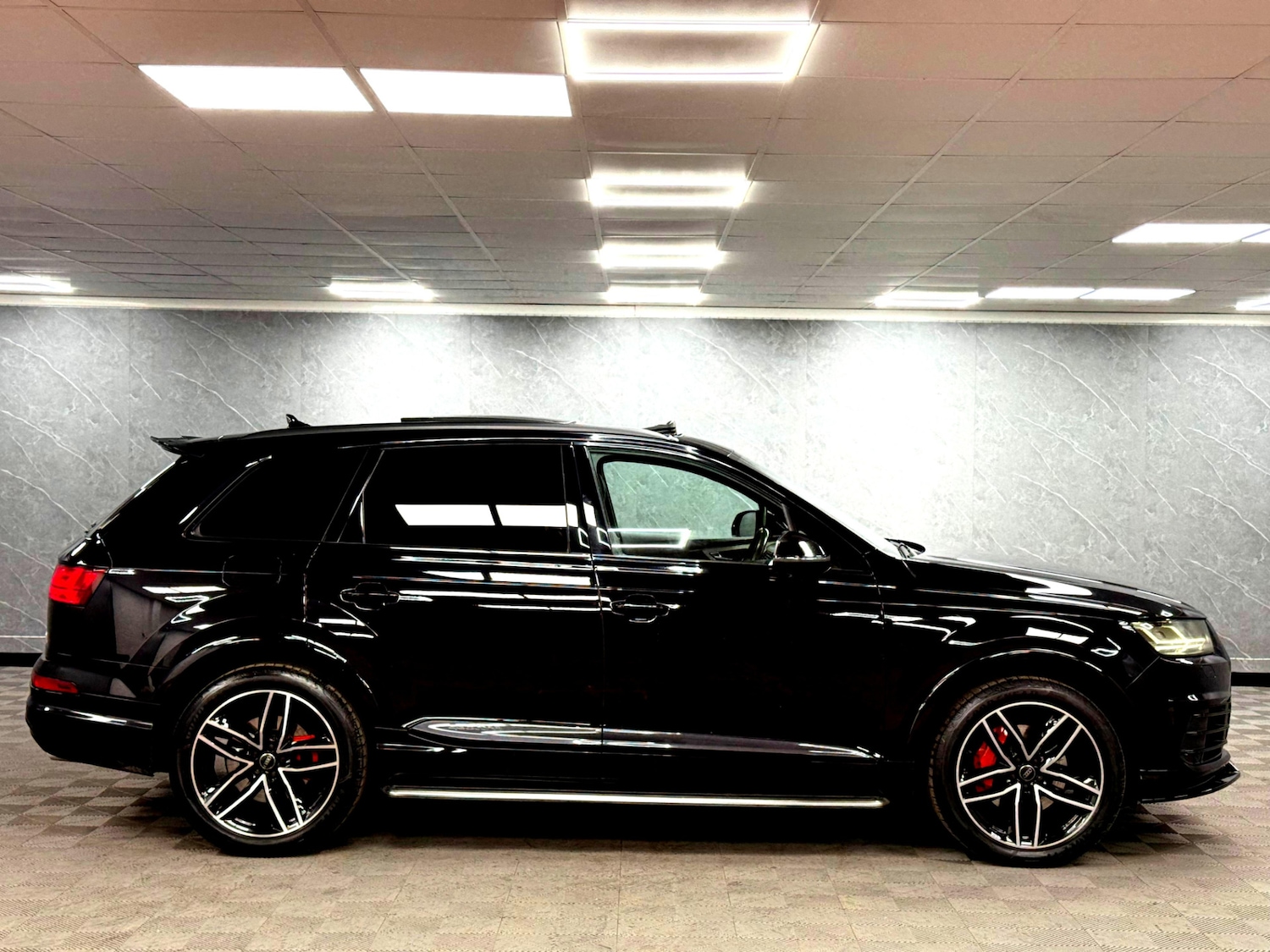 Used Audi Q7 2018 for sale - 77242254: Photo 13
