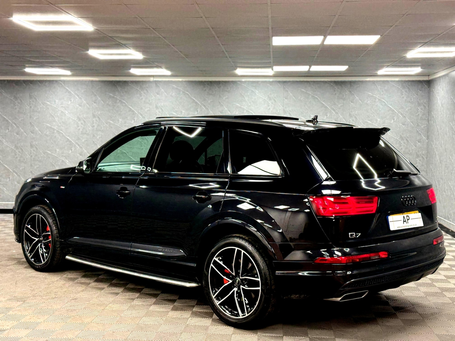 Used Audi Q7 2018 for sale - 77242254: Photo 30