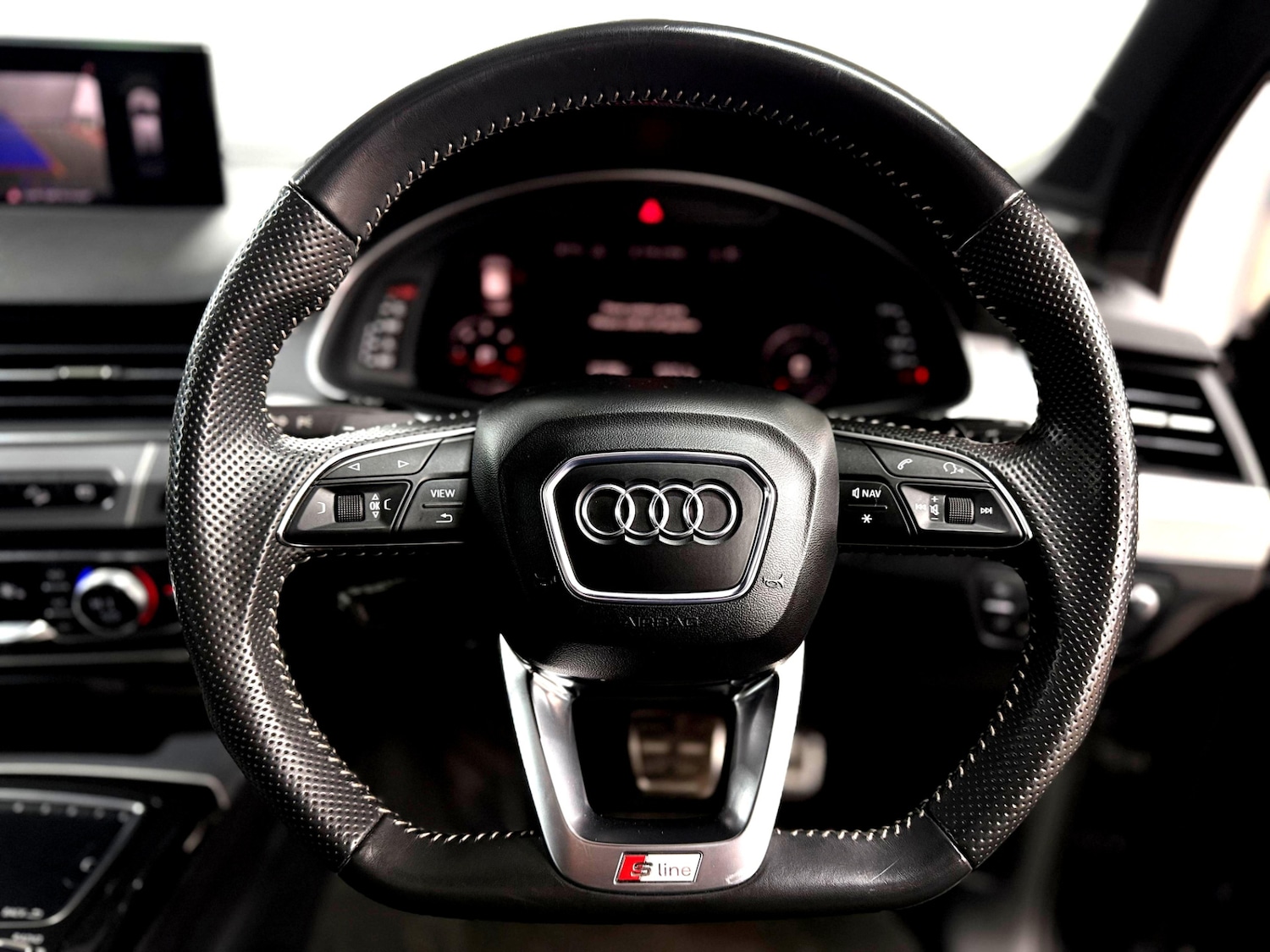 Used Audi Q7 2018 for sale - 77242254: Photo 32