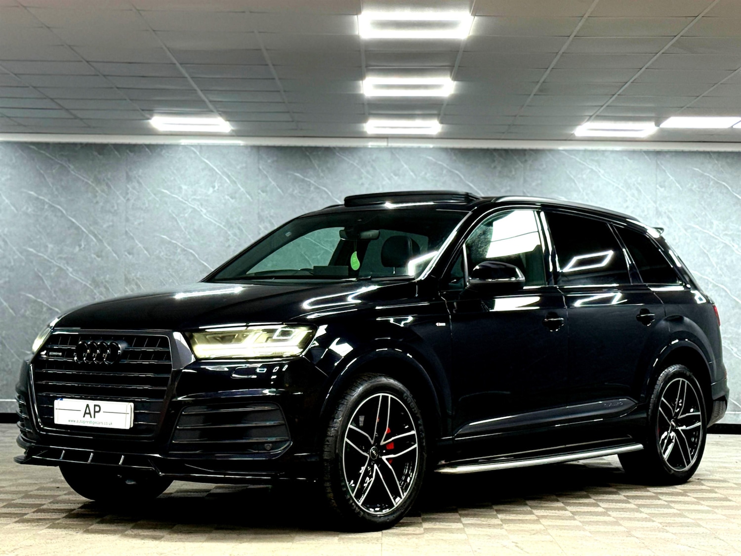 Used Audi Q7 2018 for sale - 77242254: Photo 8