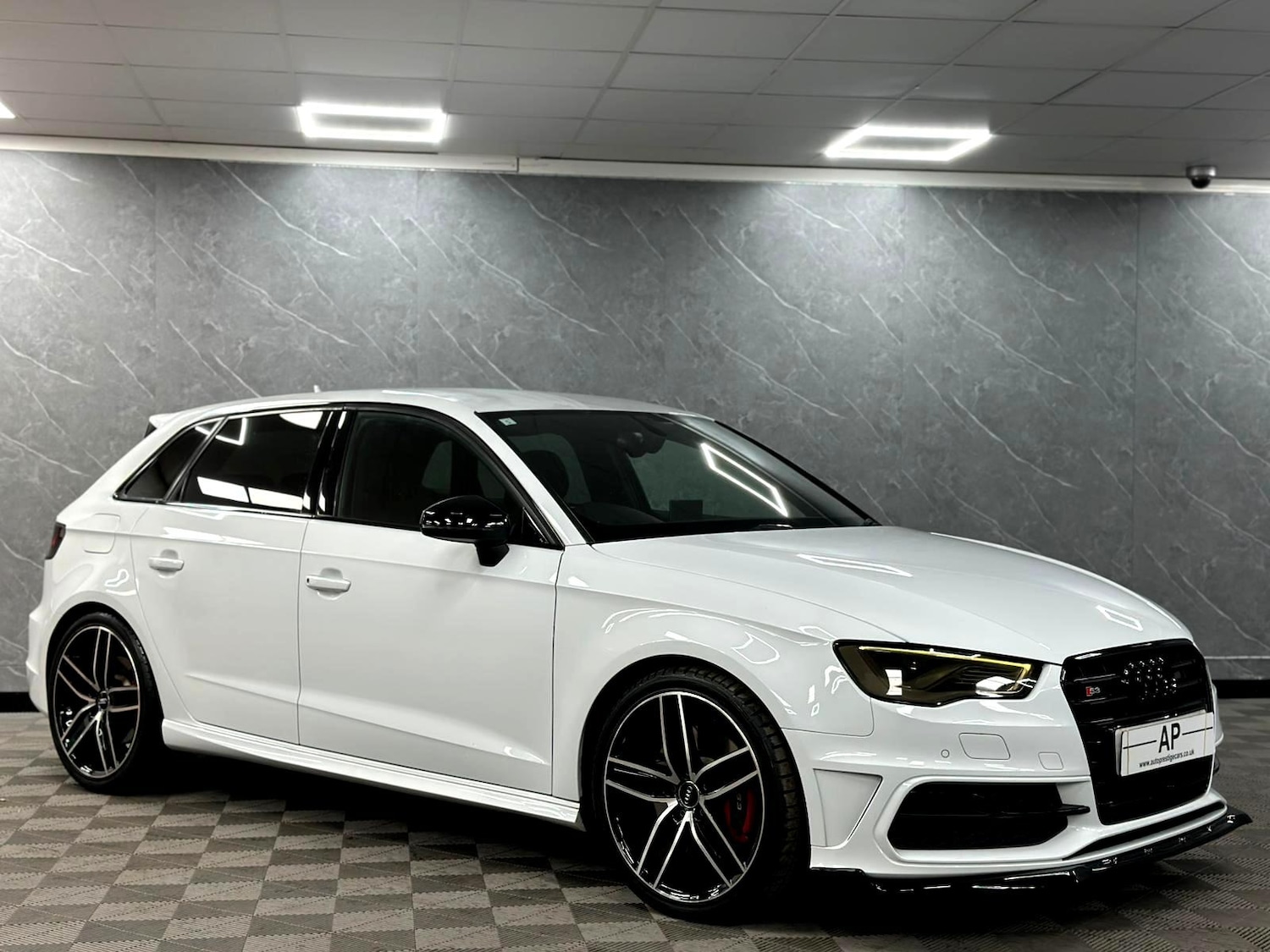 Used Audi S3 2015 for sale - 77204100: Photo 2