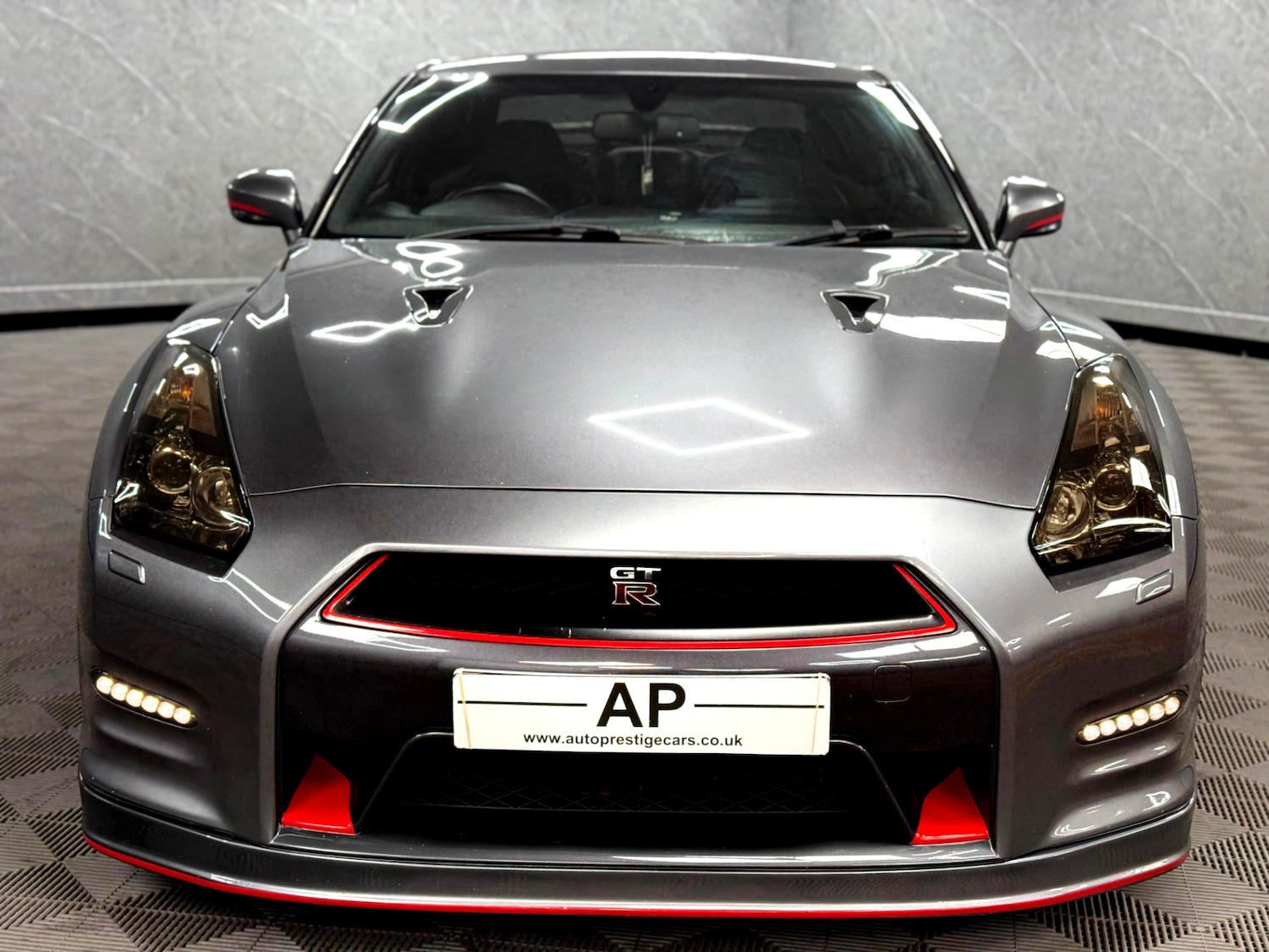 Used Nissan GT-R 2012 for sale - 76347449: Photo 8