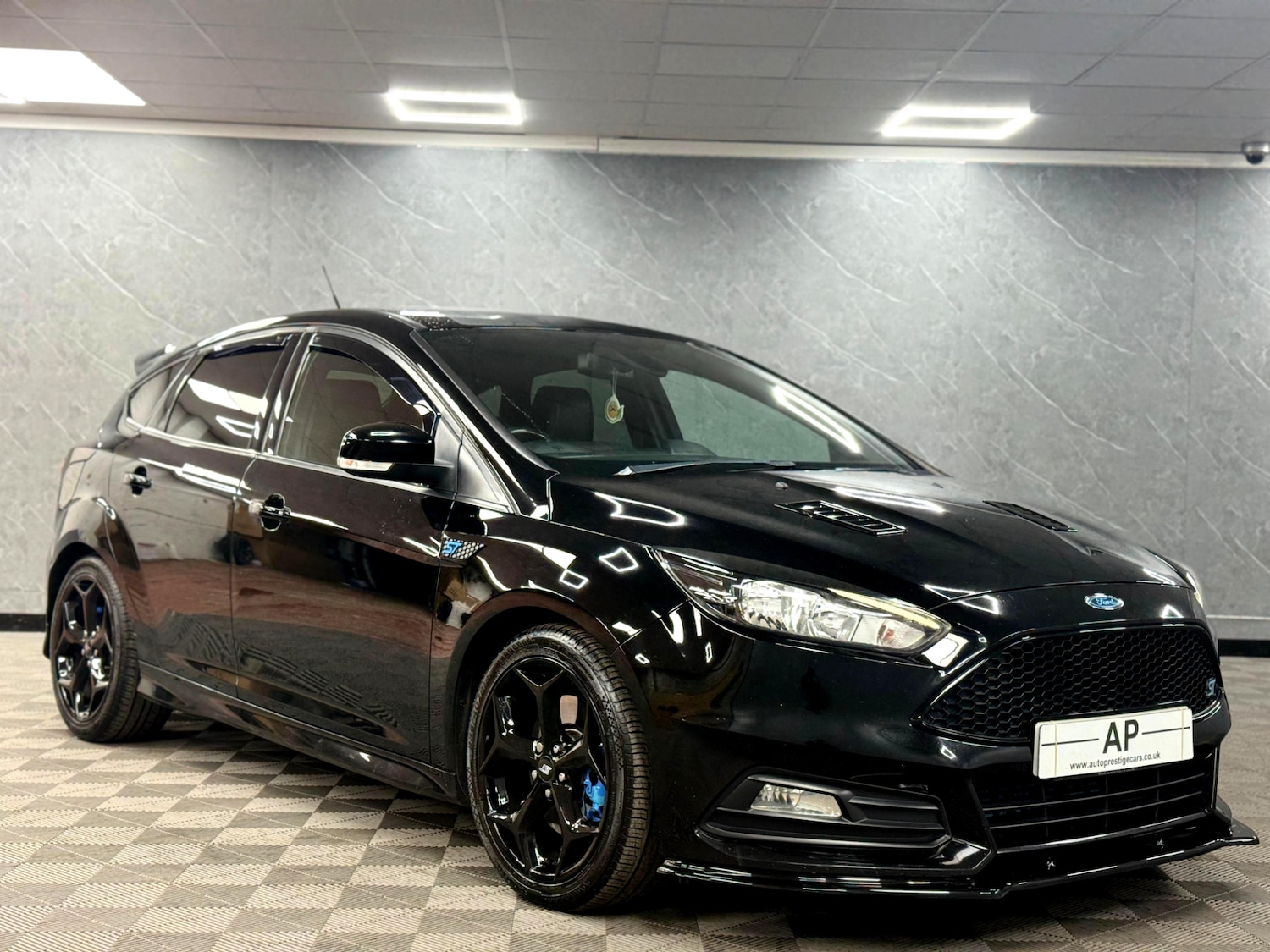 Used Ford Focus 2017 for sale - 76527598: Photo 19