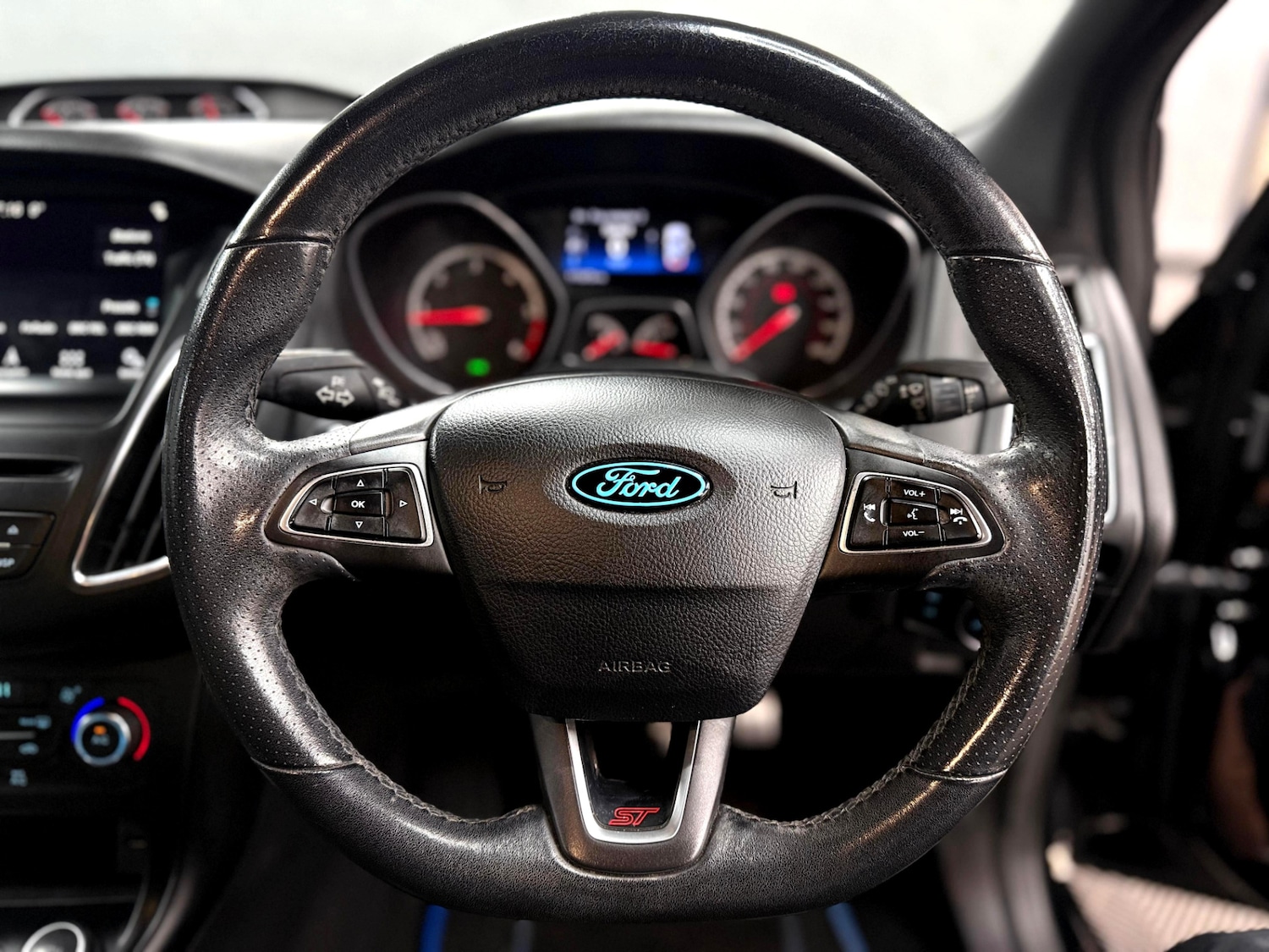 Used Ford Focus 2017 for sale - 76527598: Photo 32