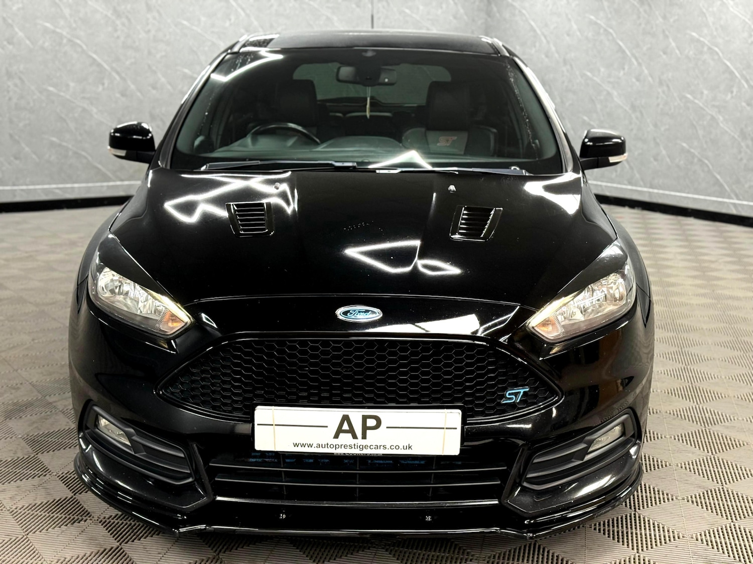 Used Ford Focus 2017 for sale - 76527598: Photo 5