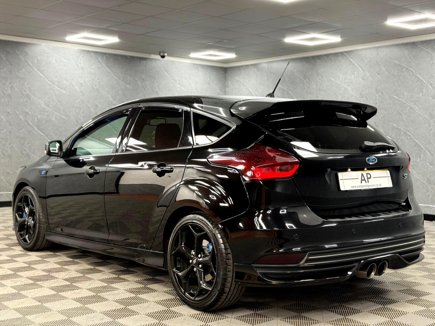 Used Ford Focus 2017 for sale - 76527598: Photo 9