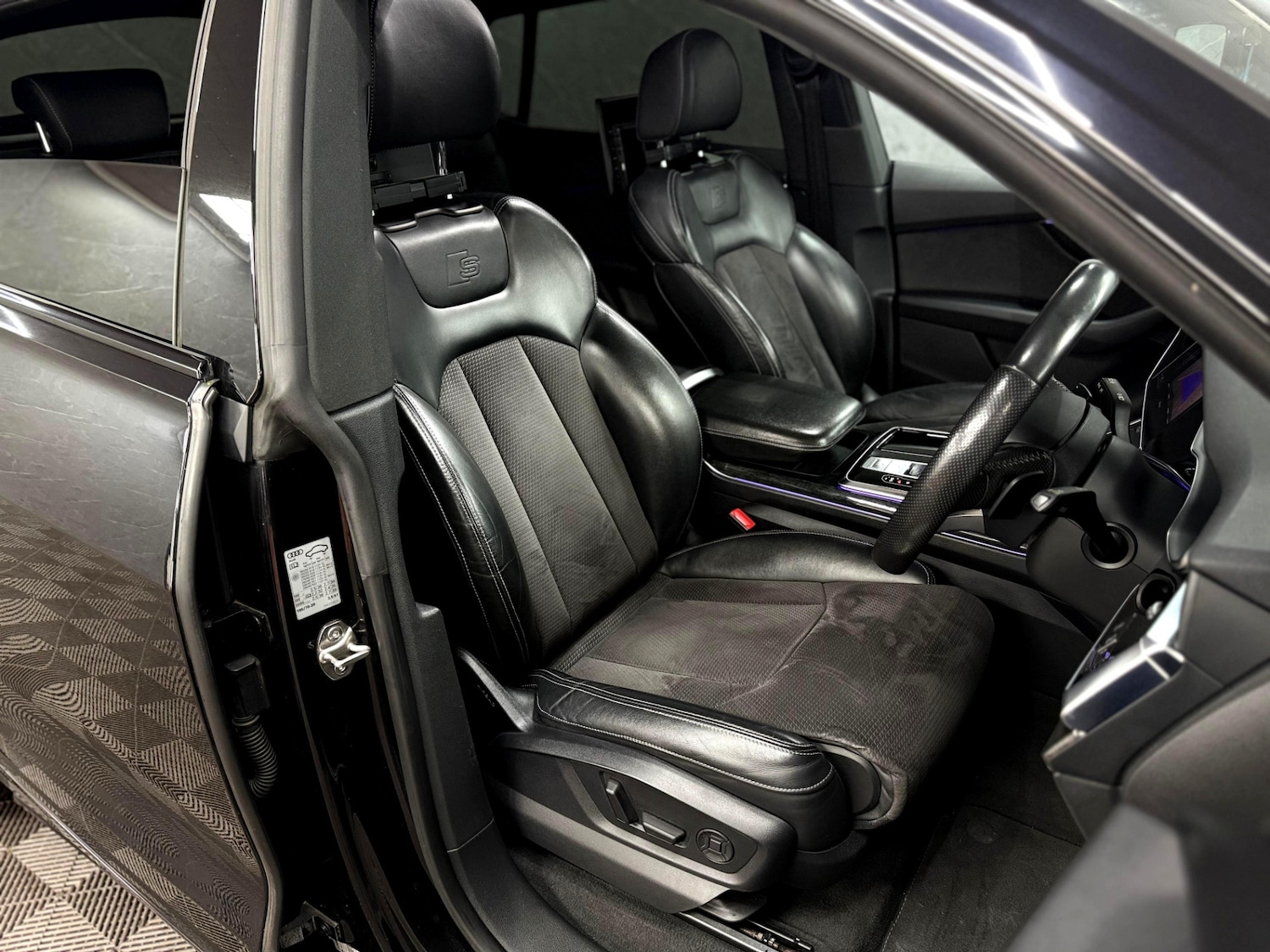 Used Audi Q8 2019 for sale - 77201474: Photo 29