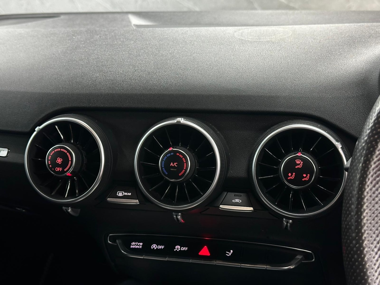 Used Audi TT 2018 for sale - 76618817: Photo 19