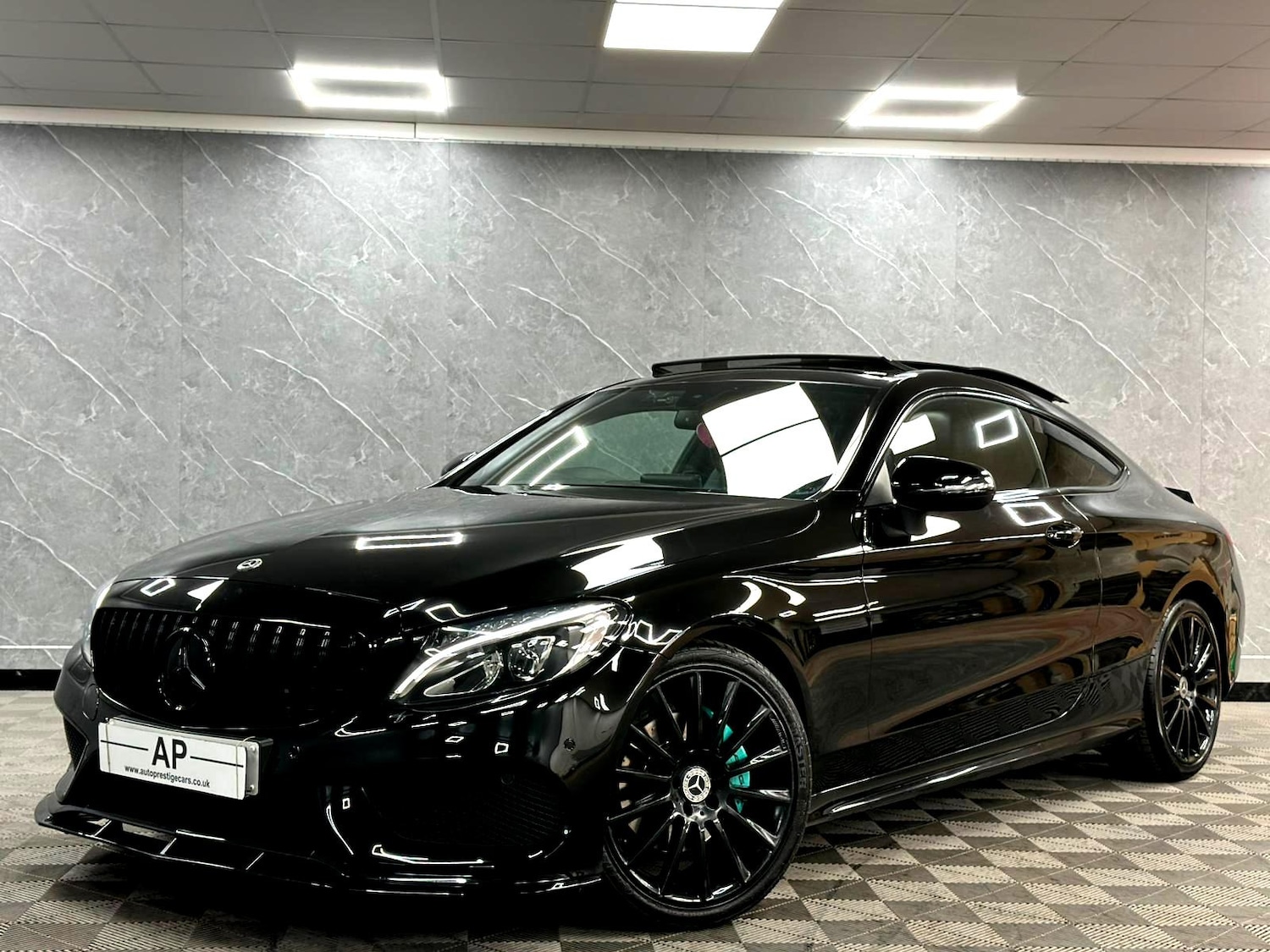 Used Mercedes-Benz C Class 2016 for sale - 77831813: Photo 2