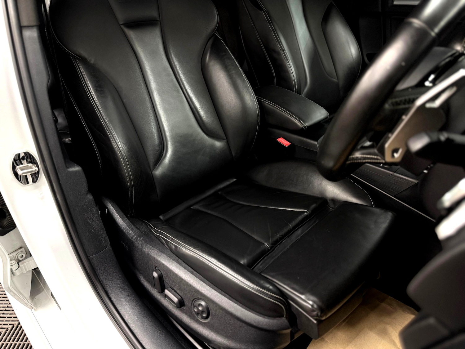 Used Audi S3 2015 for sale - 76337917: Photo 32