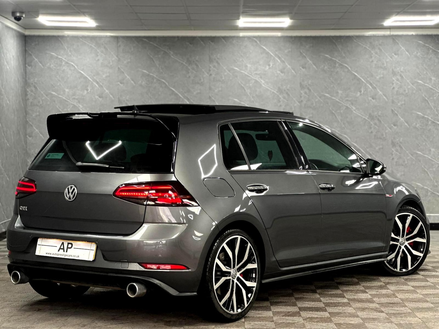 Used Volkswagen Golf 2018 for sale - 76881647: Photo 12