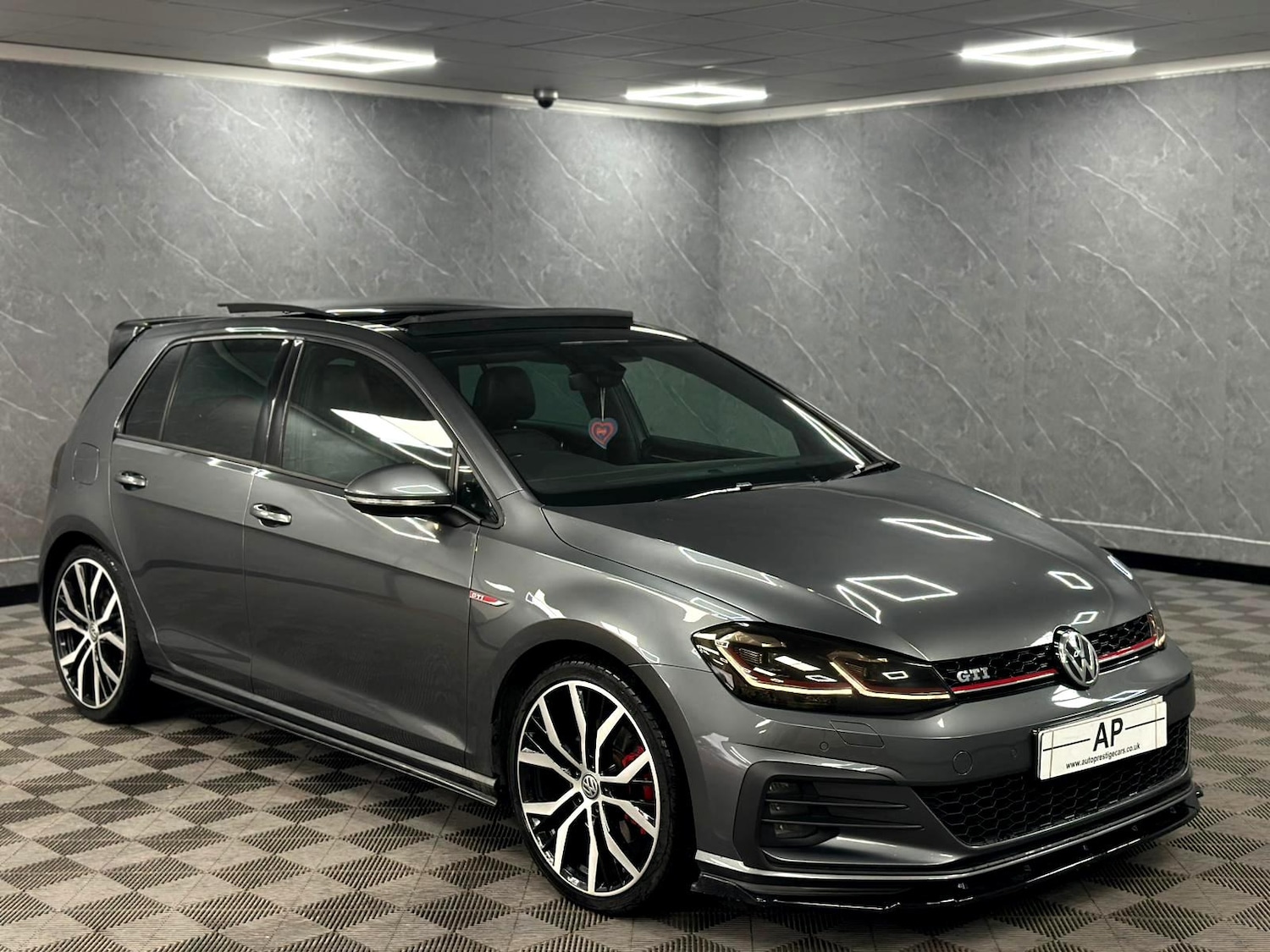 Used Volkswagen Golf 2018 for sale - 76881647: Photo 16