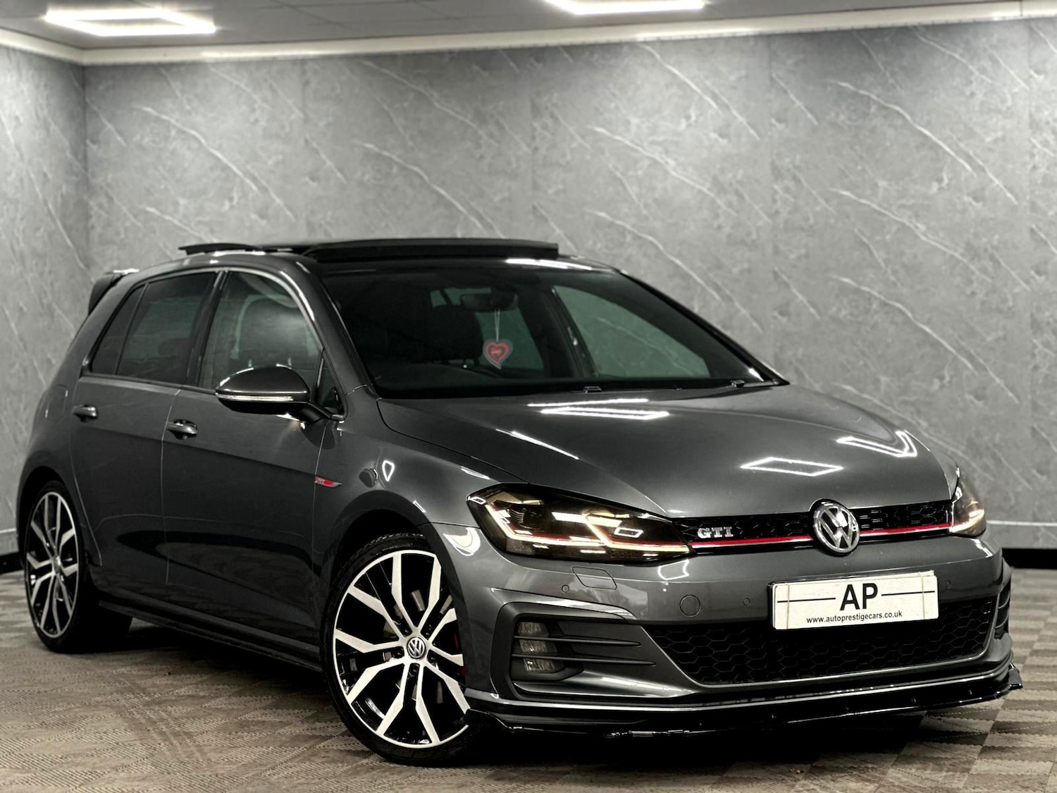 Used Volkswagen Golf 2018 for sale - 76881647: Photo 18