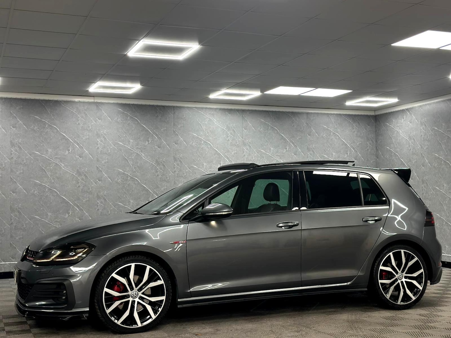 Used Volkswagen Golf 2018 for sale - 76881647: Photo 6