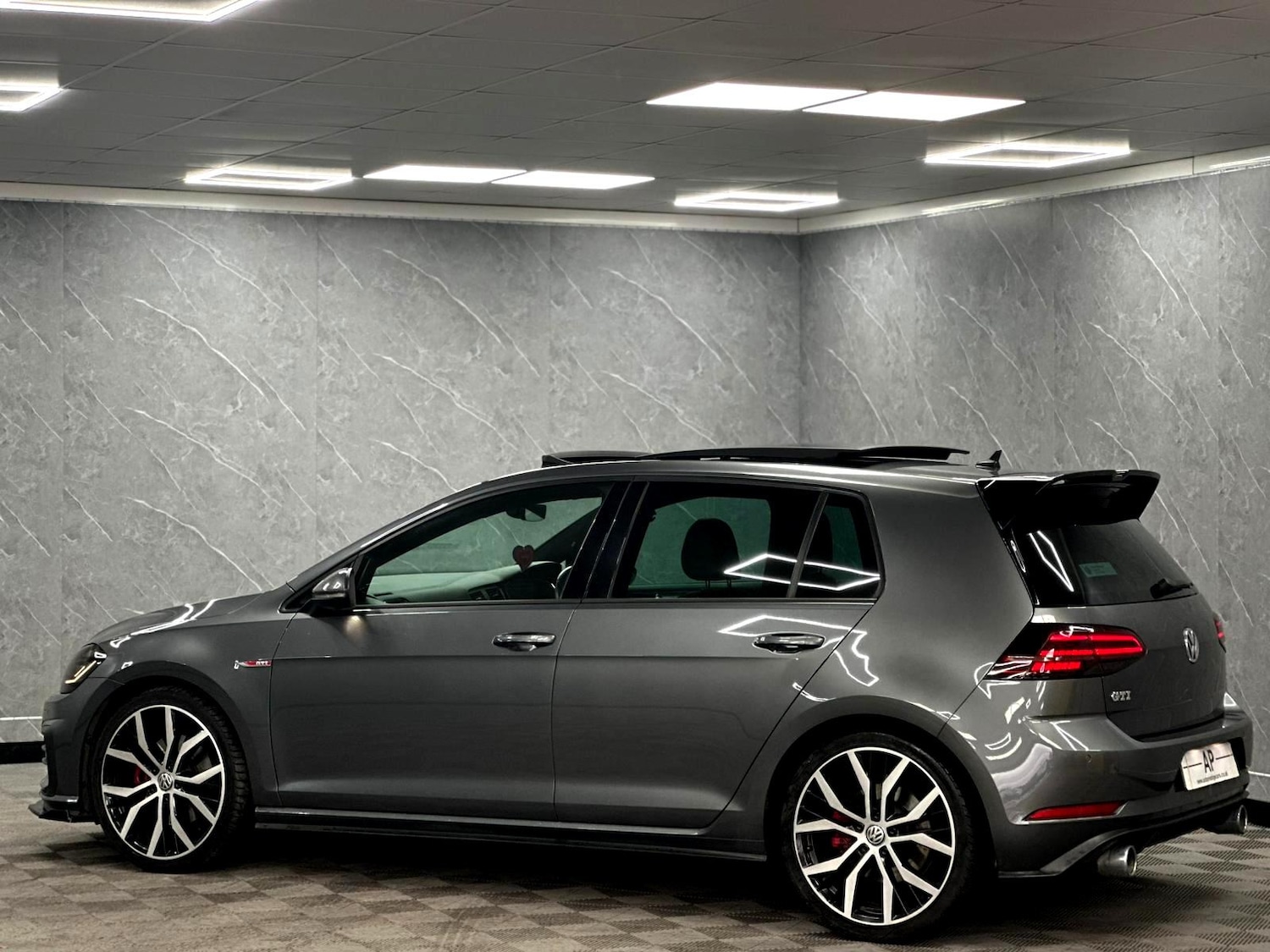 Used Volkswagen Golf 2018 for sale - 76881647: Photo 9