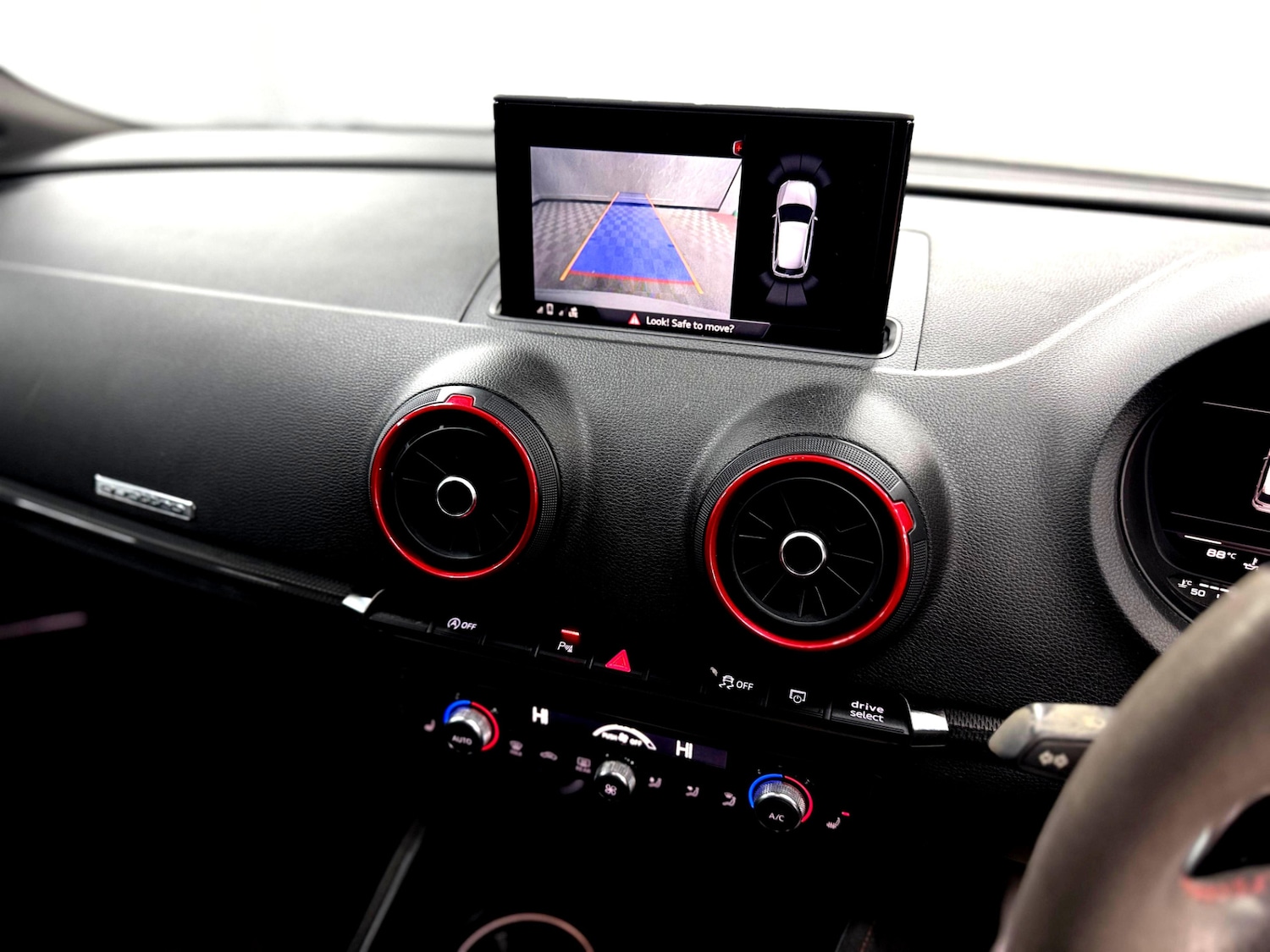 Used Audi RS3 2018 for sale - 77398880: Photo 16