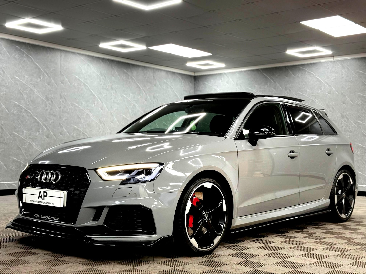 Used Audi RS3 2018 for sale - 77398880: Photo 22