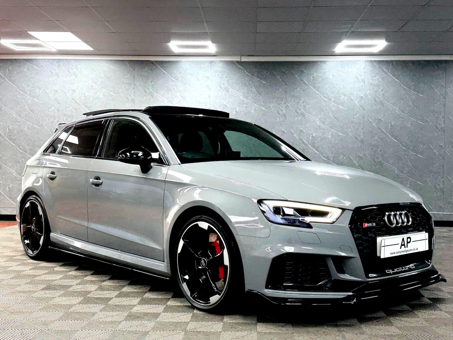 Used Audi RS3 2018 for sale - 77398880: Photo 3