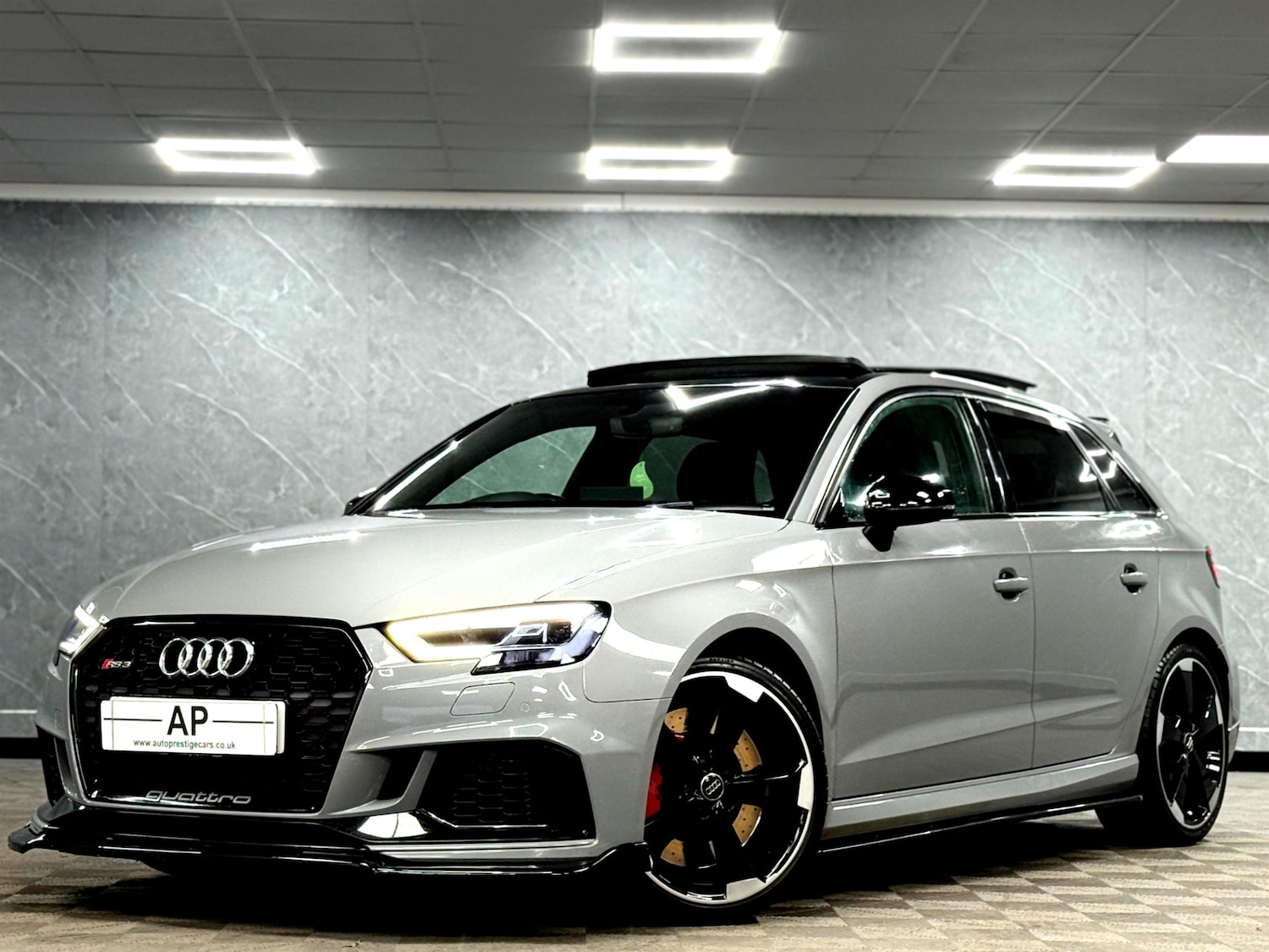 Used Audi RS3 2018 for sale - 77398880: Photo 6
