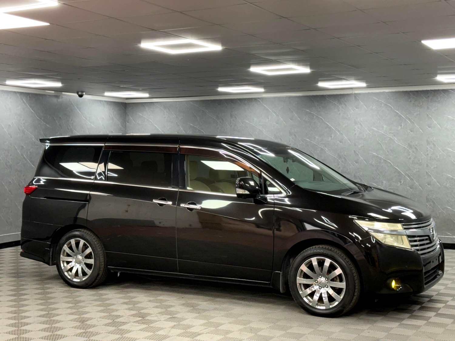 Used Nissan Elgrand 2025 for sale - 76950786: Photo 24