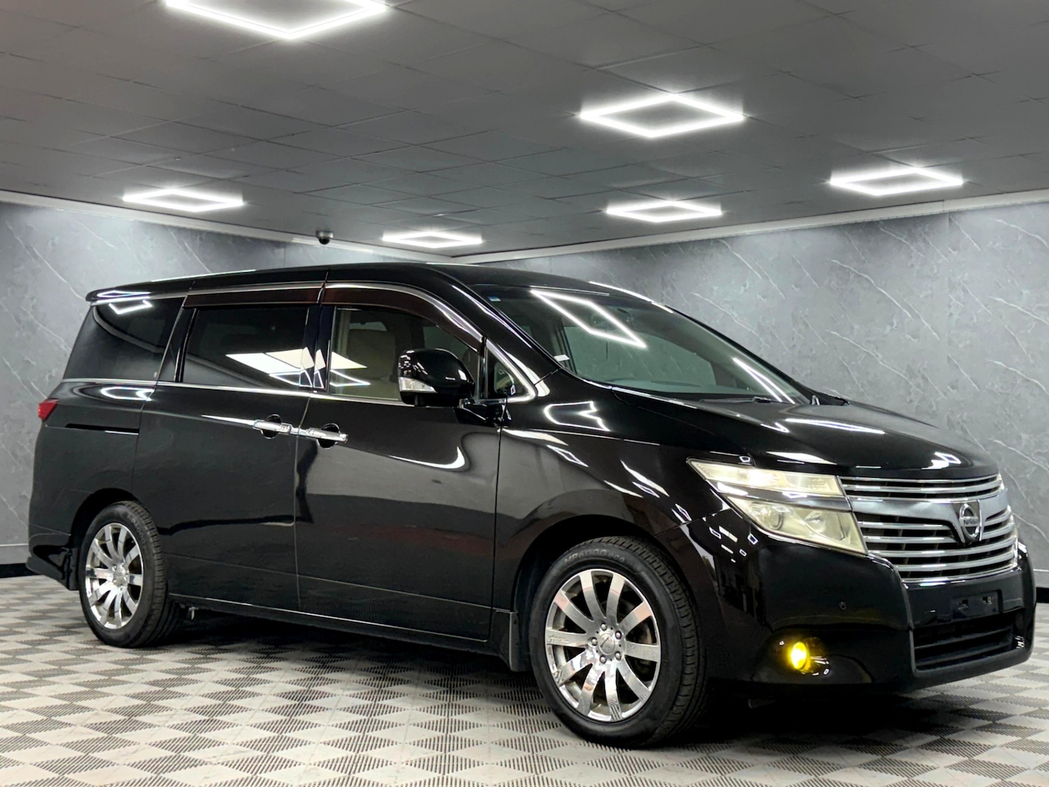 Used Nissan Elgrand 2025 for sale - 76950786: Photo 26