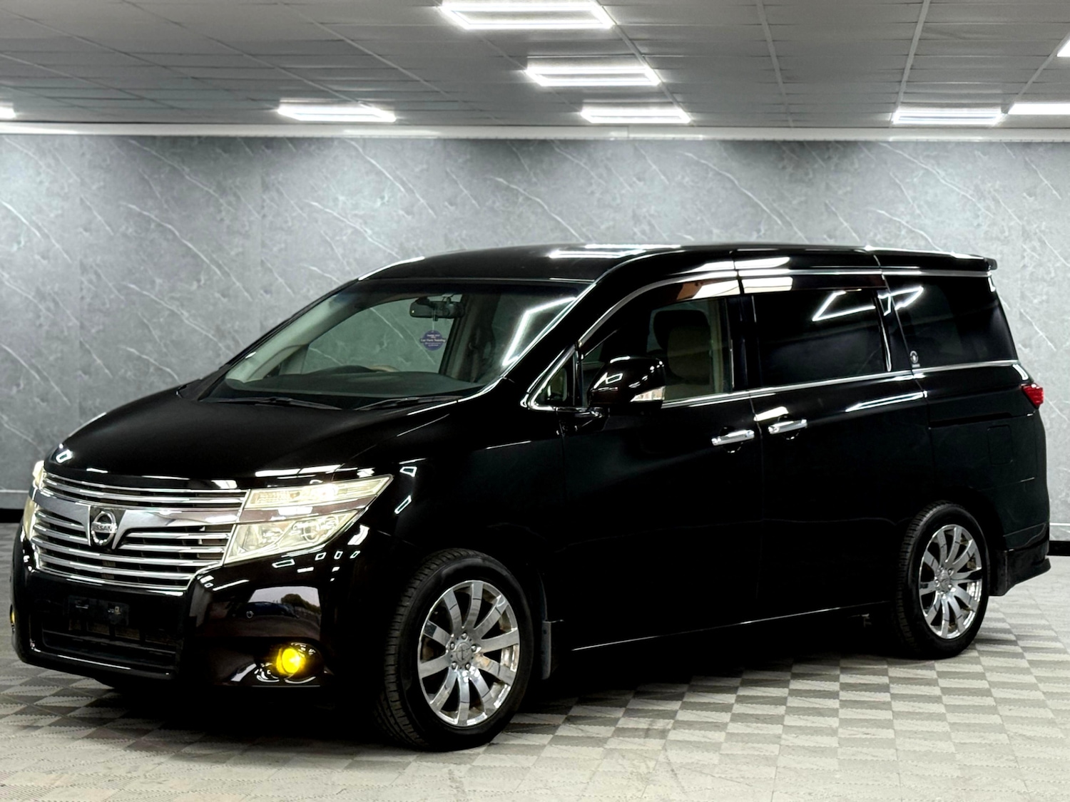 Used Nissan Elgrand 2025 for sale - 76950786: Photo 6