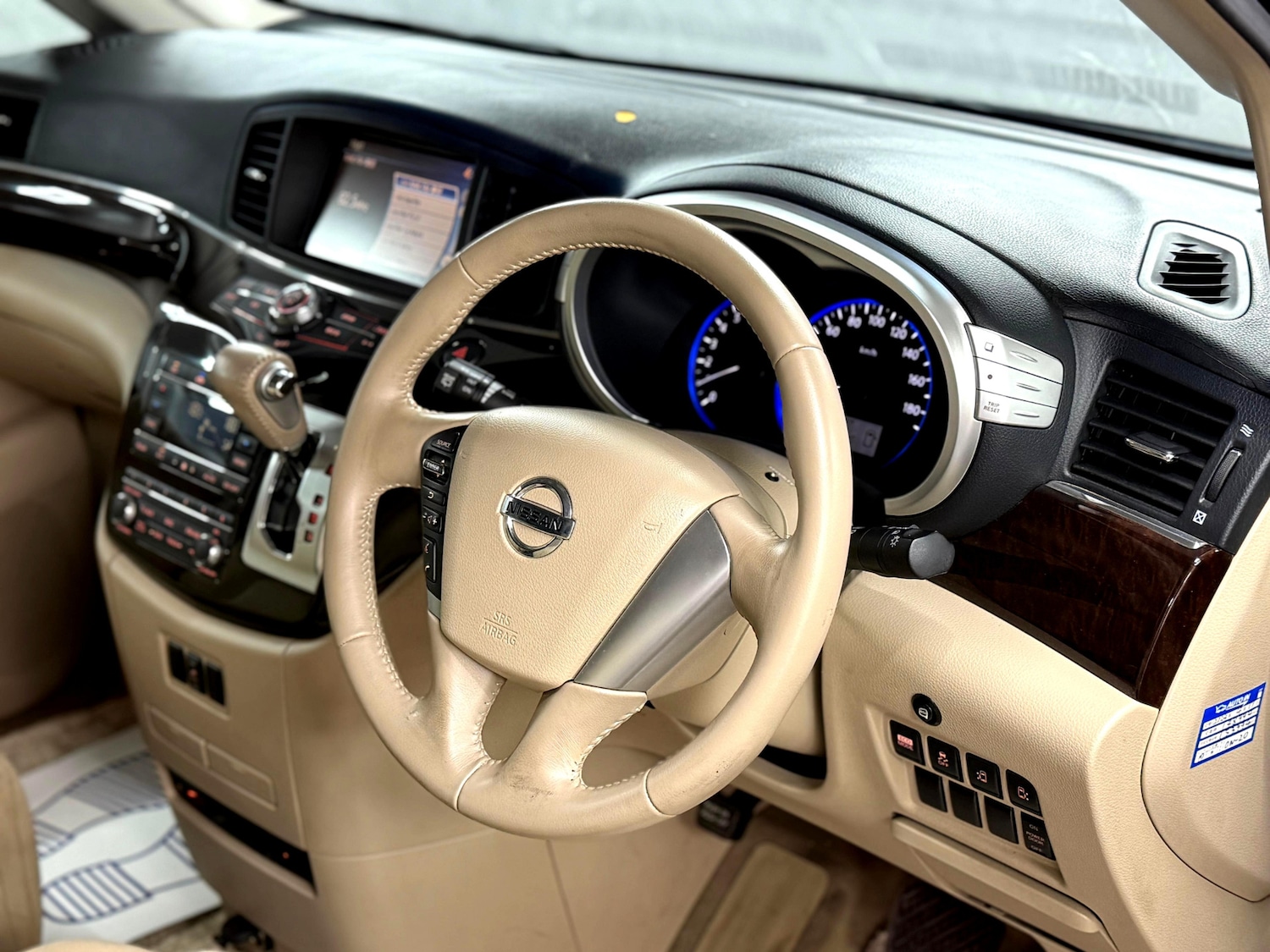 Used Nissan Elgrand 2025 for sale - 76950786: Photo 8