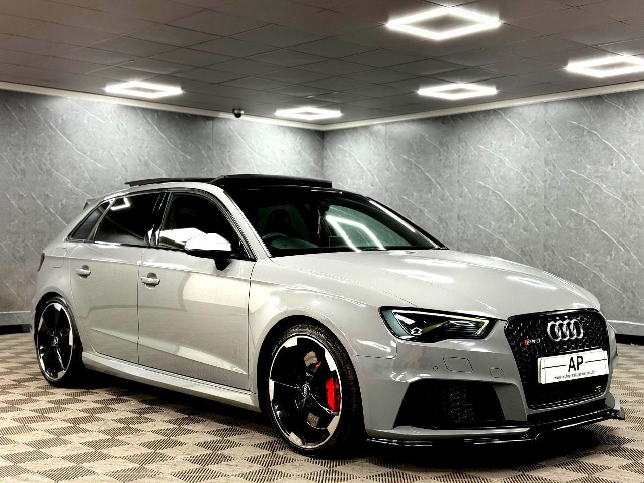 Used Audi RS3 2016 for sale - 77938450: Photo 10