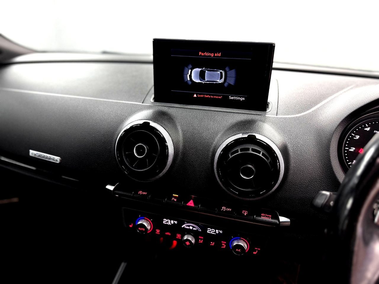 Used Audi RS3 2016 for sale - 77938450: Photo 13