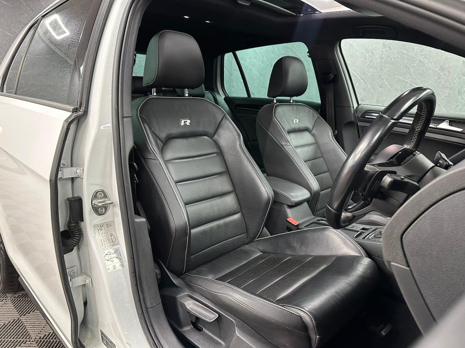 Used Volkswagen Golf 2019 for sale - 76618553: Photo 10