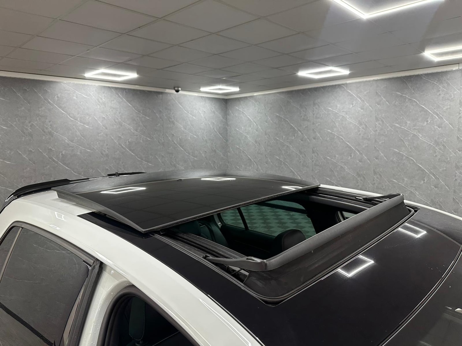 Used Volkswagen Golf 2019 for sale - 76618553: Photo 17