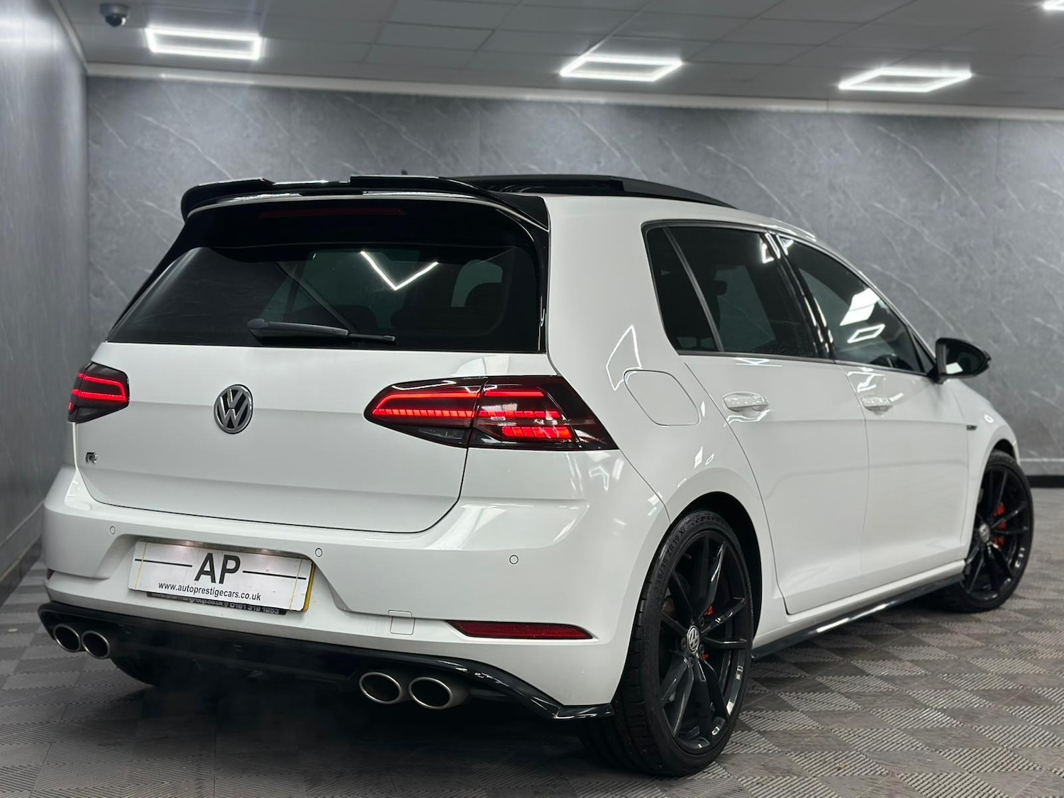 Used Volkswagen Golf 2019 for sale - 76618553: Photo 31