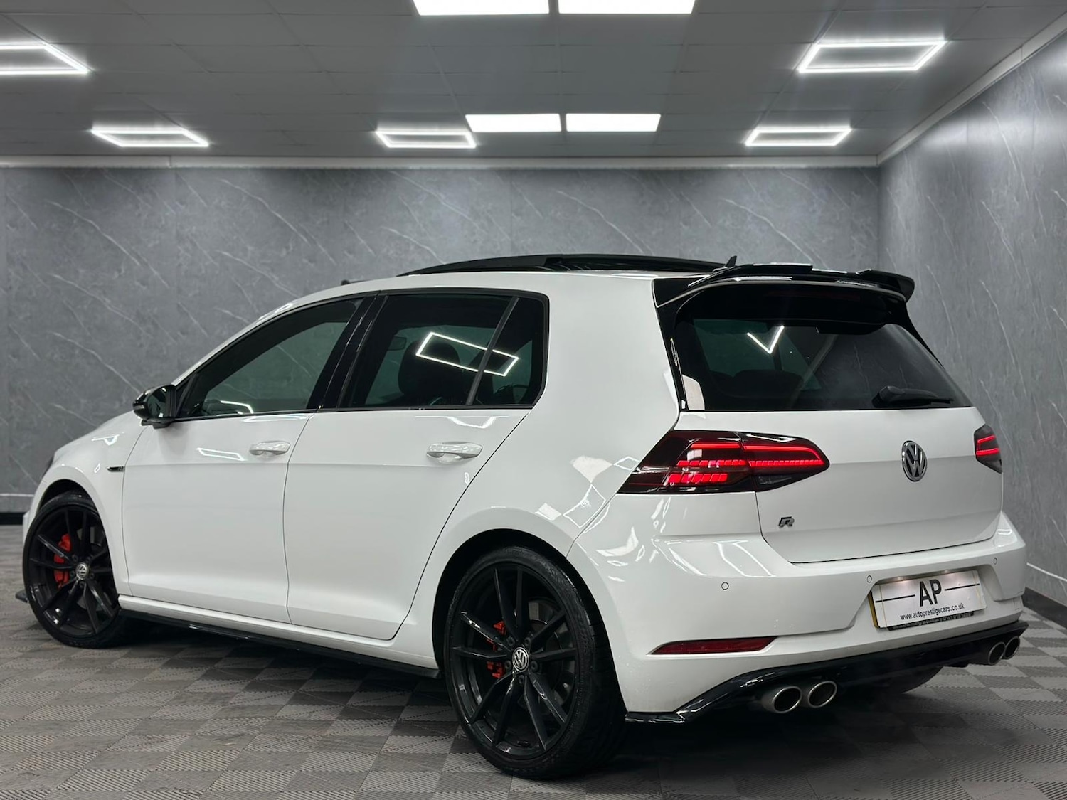 Used Volkswagen Golf 2019 for sale - 76618553: Photo 51