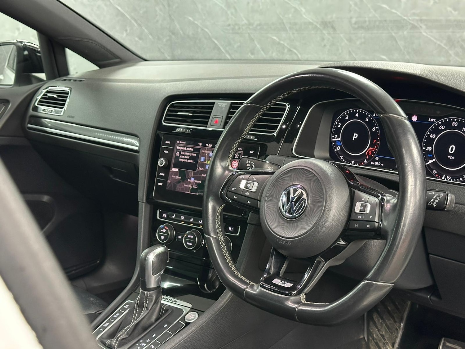 Used Volkswagen Golf 2019 for sale - 76618553: Photo 9