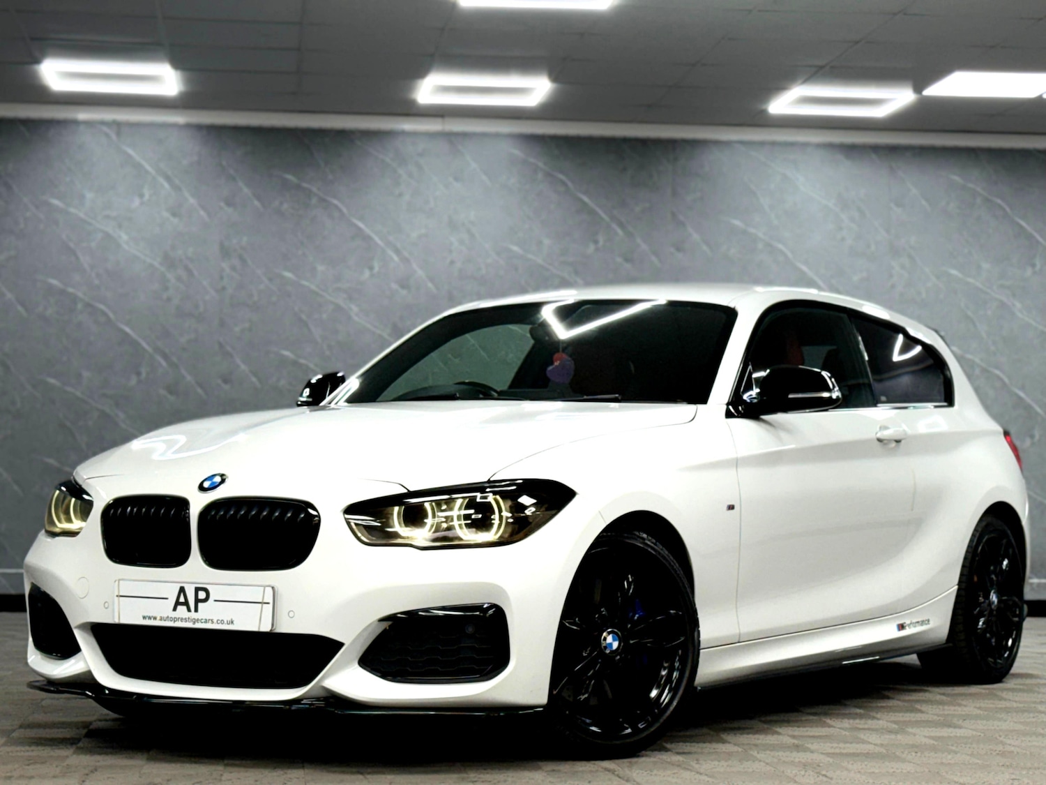 Used BMW 1 Series 2016 for sale - 76165411: Photo 1