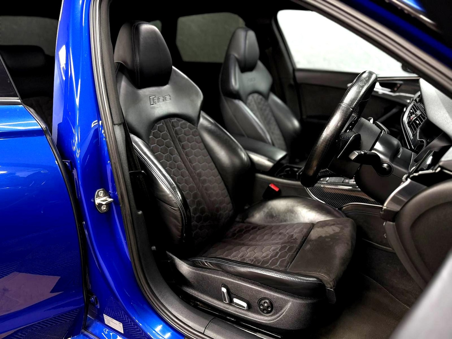 Used Audi RS6 2016 for sale - 78107385: Photo 12