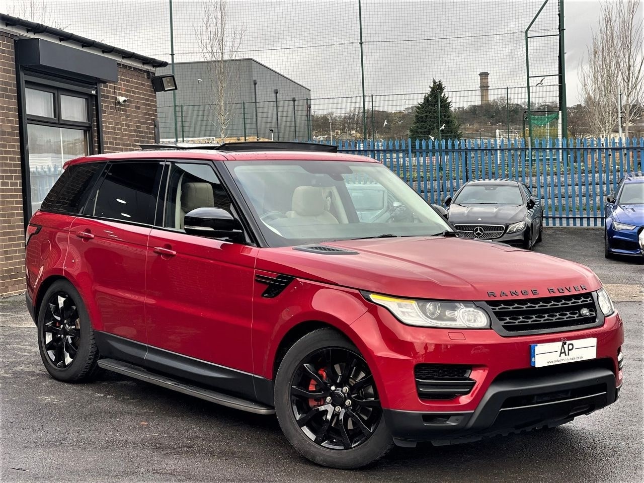 Used Land Rover Range Rover Sport 2016 for sale - 76626228: Photo 1