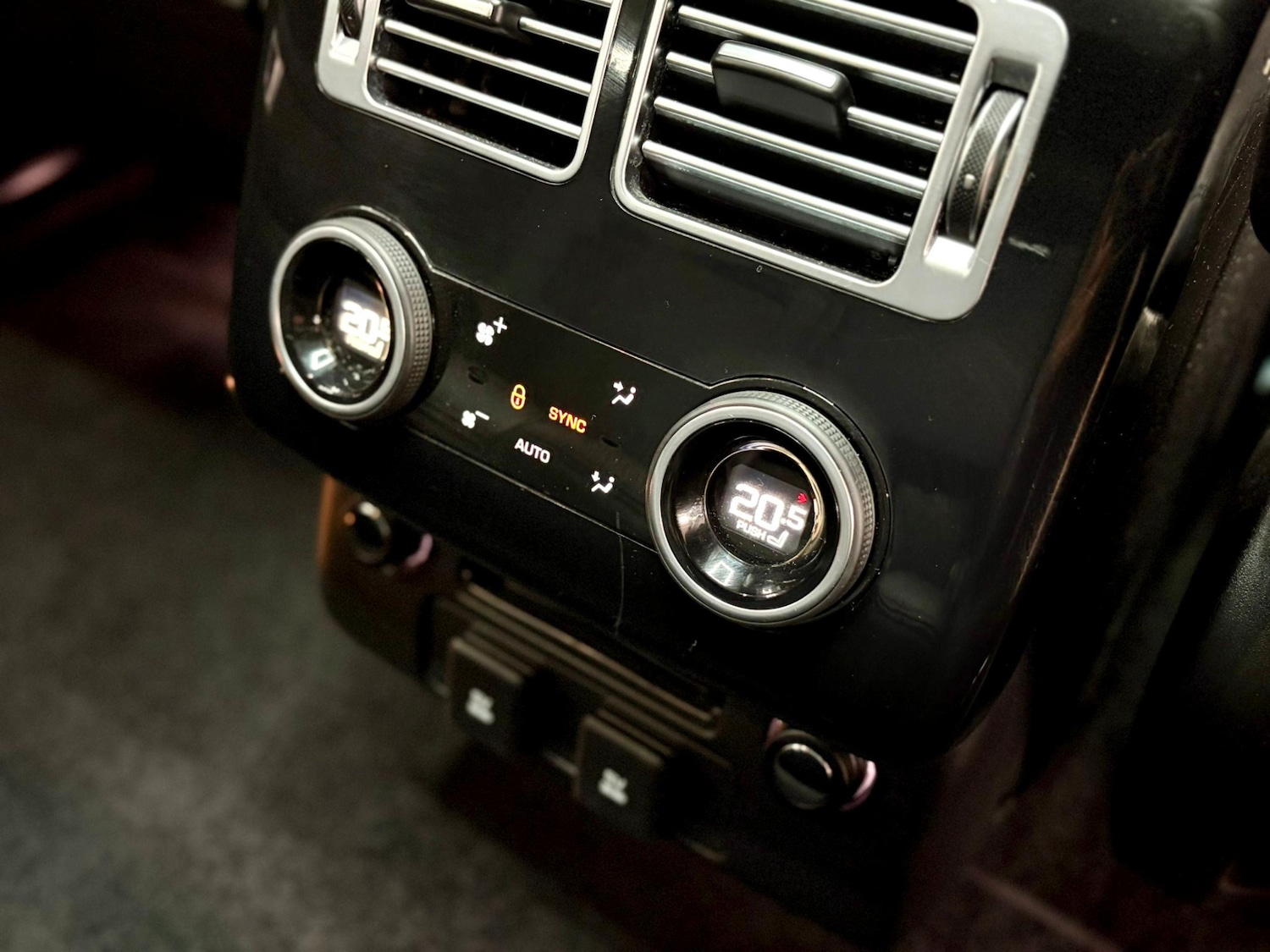 Used Land Rover Range Rover 2018 for sale - 76253196: Photo 18