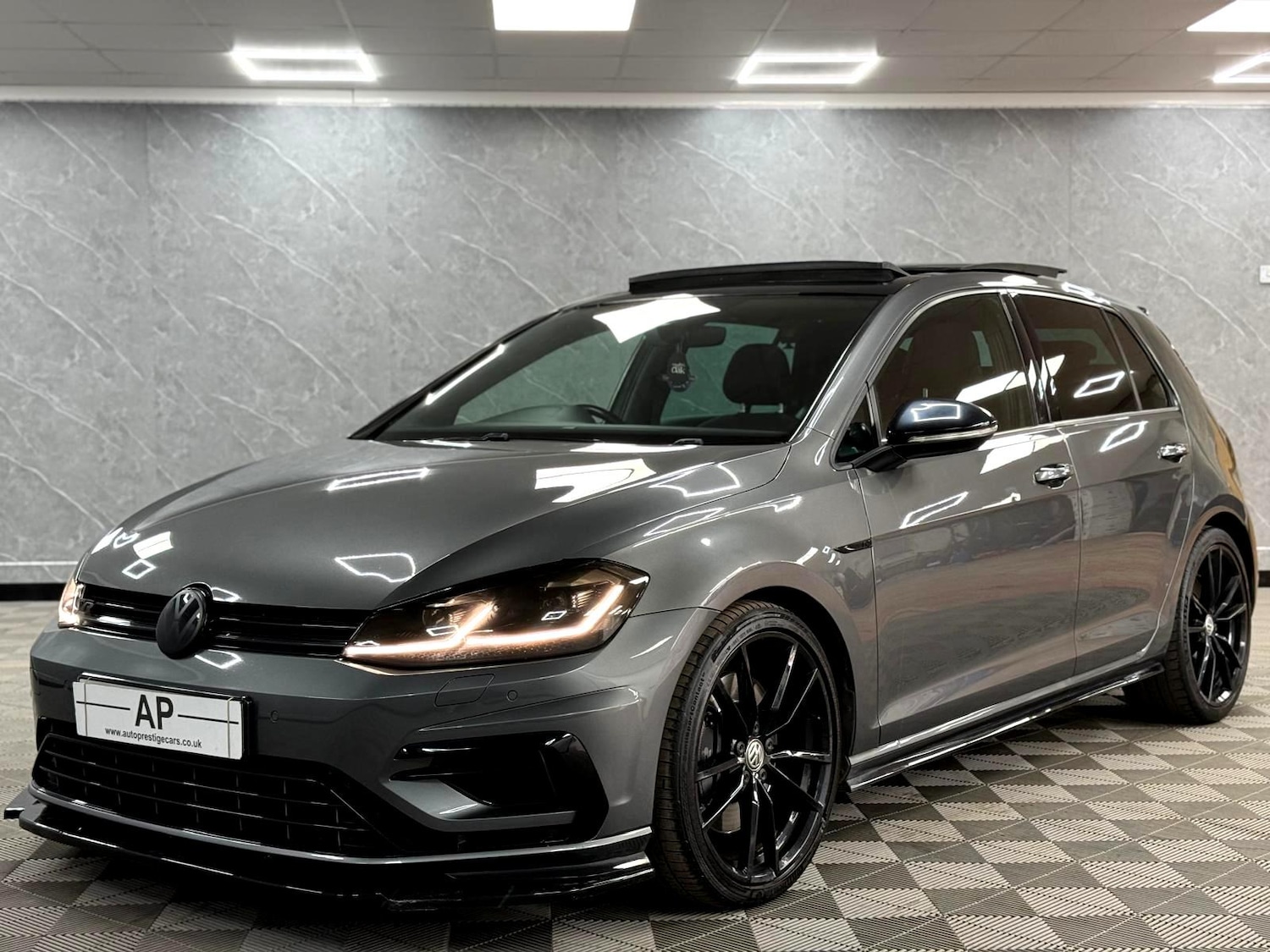 Used Volkswagen Golf 2019 for sale - 76456580: Photo 14