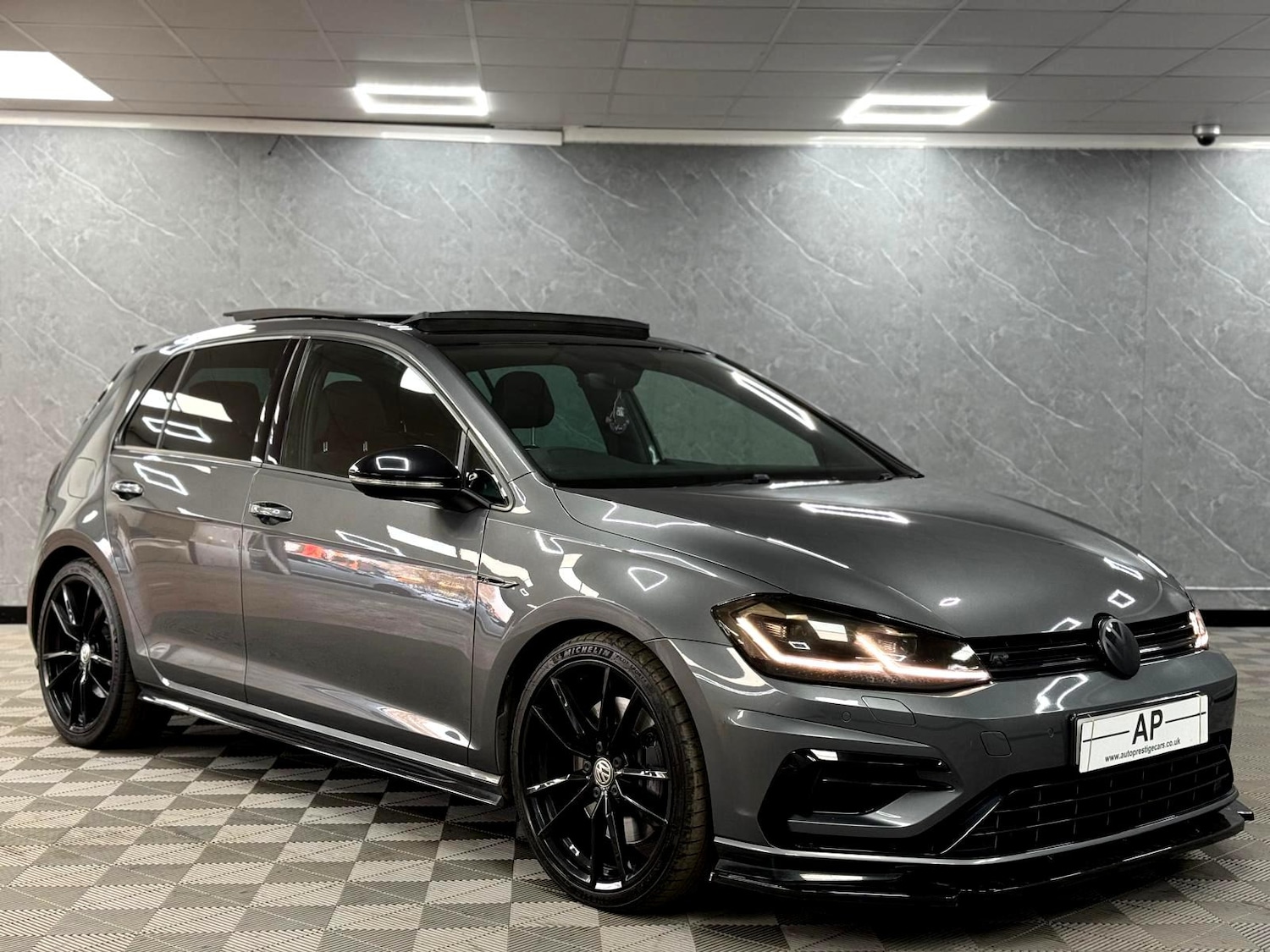 Used Volkswagen Golf 2019 for sale - 76456580: Photo 4