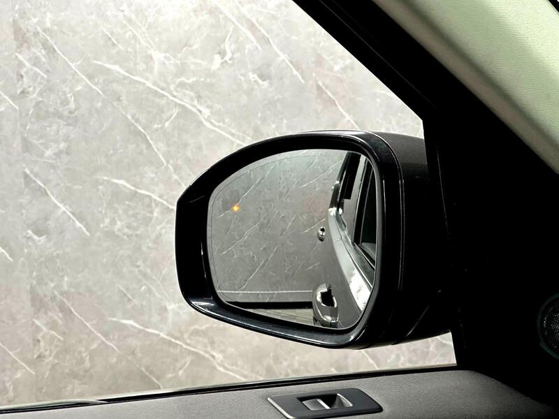 Used Land Rover Discovery 2017 for sale - 78220750: Photo 49