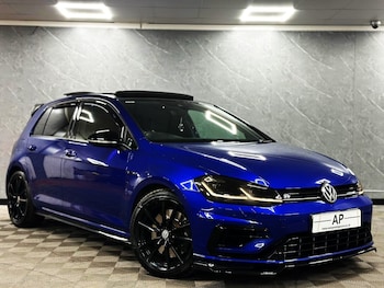 Used Volkswagen Golf 2017 for sale - 75706329: Photo
