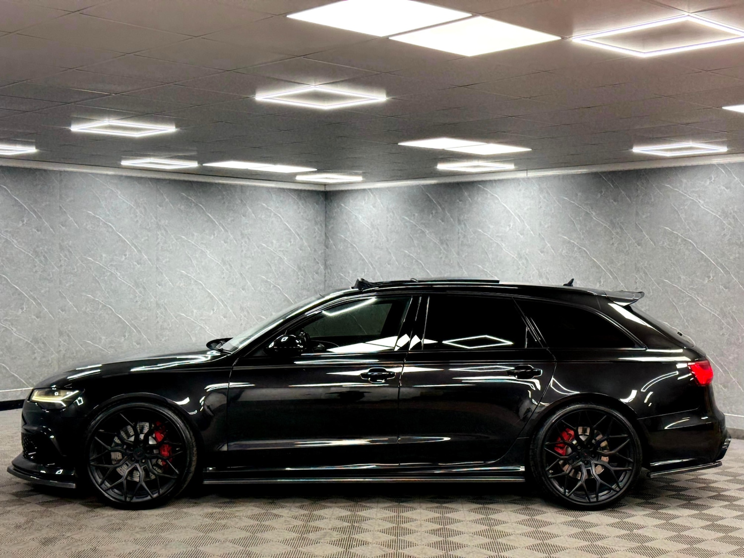 Used Audi RS6 2015 for sale - 76671724: Photo 10